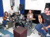 As irmãs arrasam tocando jovem guarda.